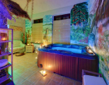 Relaks w jacuzzi